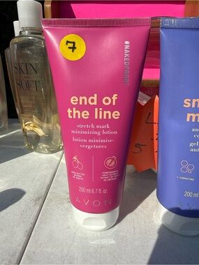 Avon End of the Line Stretch Mark Minimizing Lotion - Bright Pink